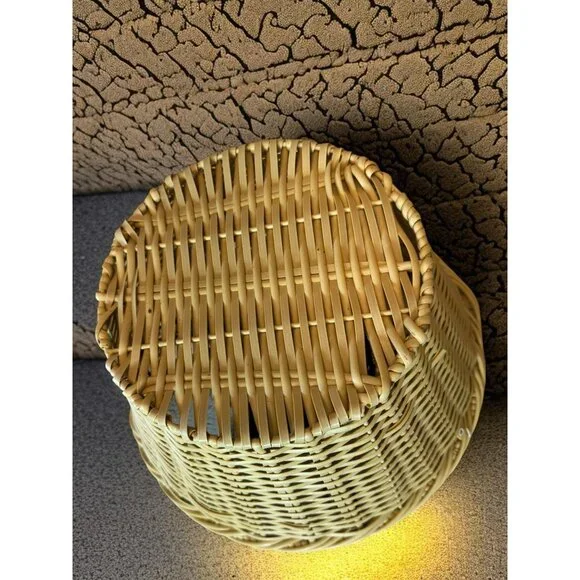Handwoven Wicker Basket With Sturdy Handle For Storage & Decor - Picture 7 of 11